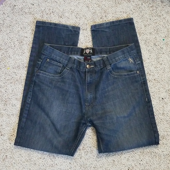 Lions Crest by English Laundry - Picture 3 of 5